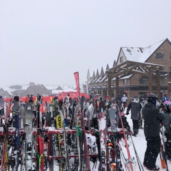 Just a girl who loves travel, fashion, and finds! - Picture 6 of 11